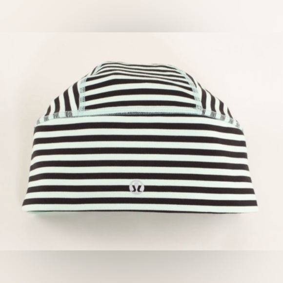 Nwt Lululemon striped women’s brisk run toque beanie hat - Picture 6 of 9
